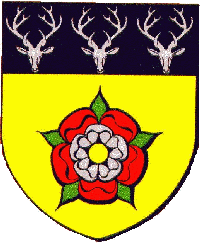 D'or à la rose Tudor, au chef de sable aux 3 têtes de cerfs d'argent